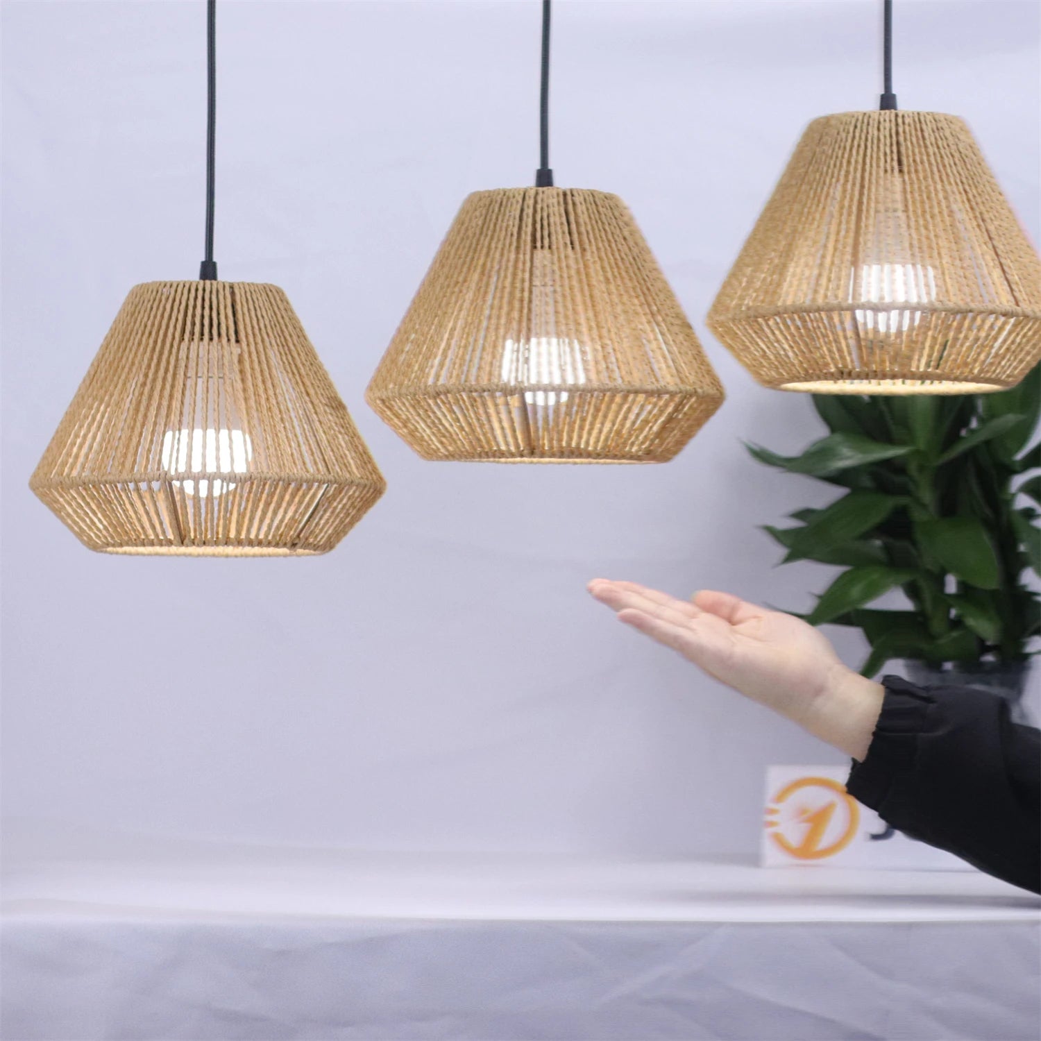 🌿✨ Boho Woven Pendant Lamp – Handcrafted Hemp Rope Hanging Light