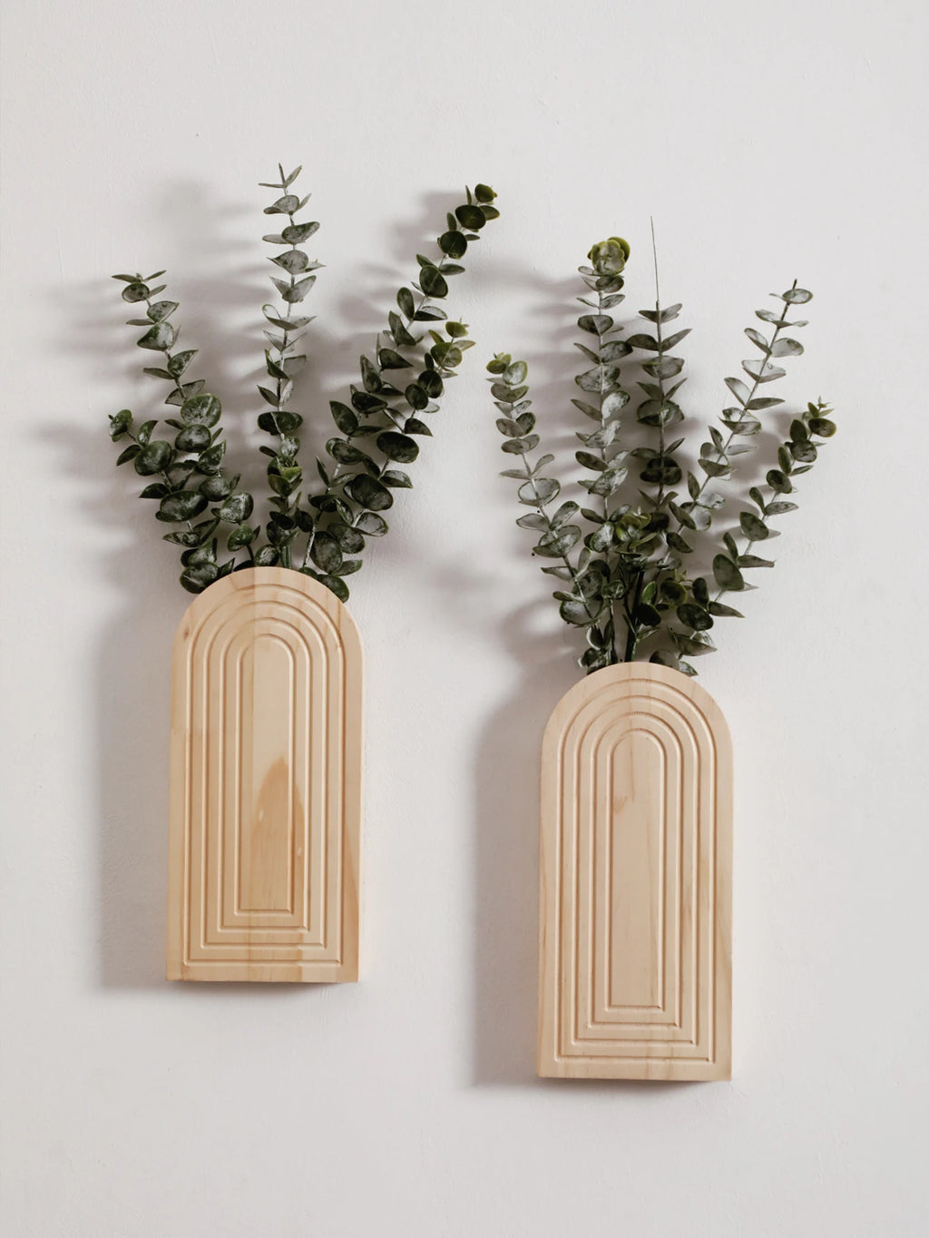 🌿🪵🤍 Boho Wooden Wall Vase – Arched Hanging Planter & Dried Floral Display