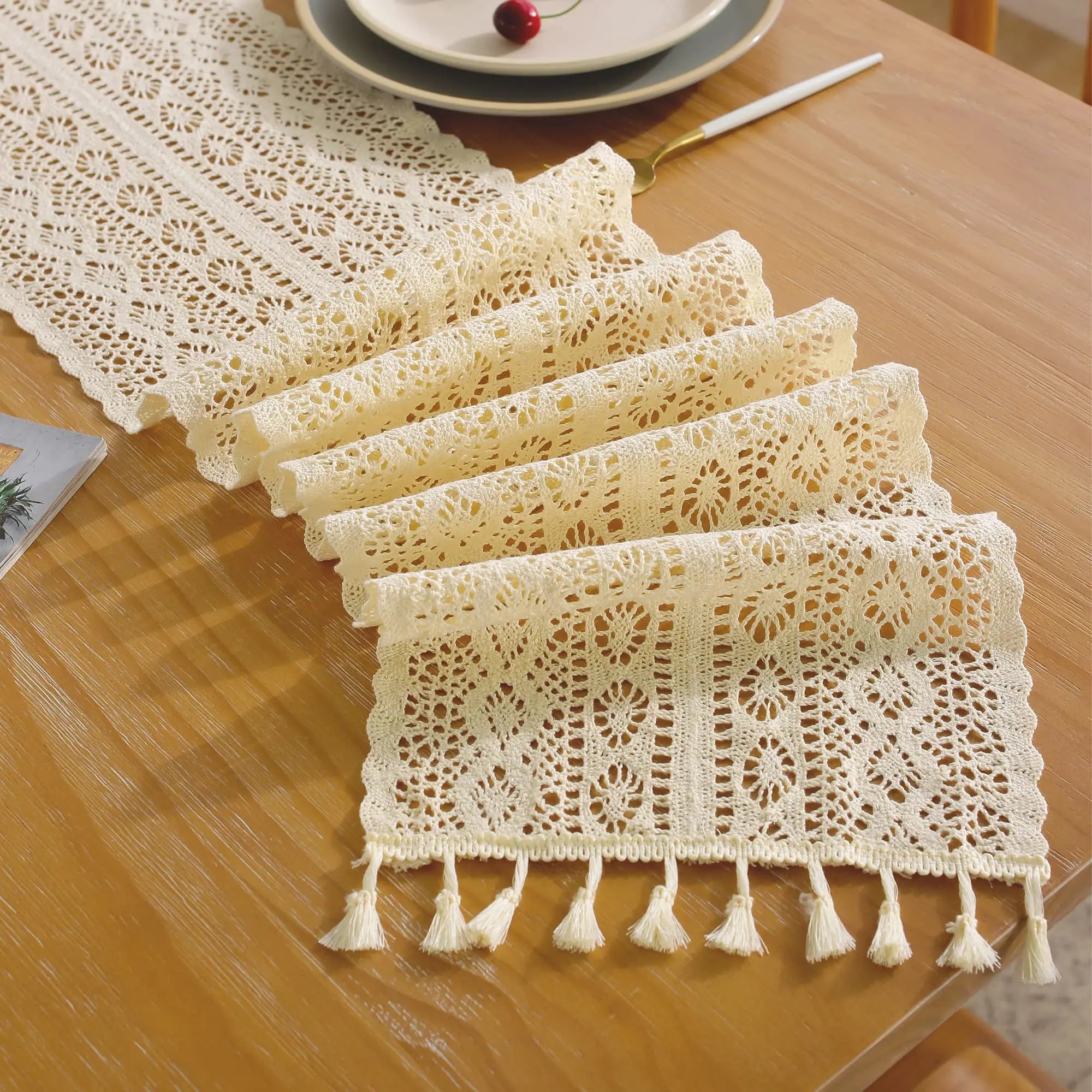 🌿🤍 Boho Cotton Lace Table Runner – Vintage Farmhouse Dining Table Linen