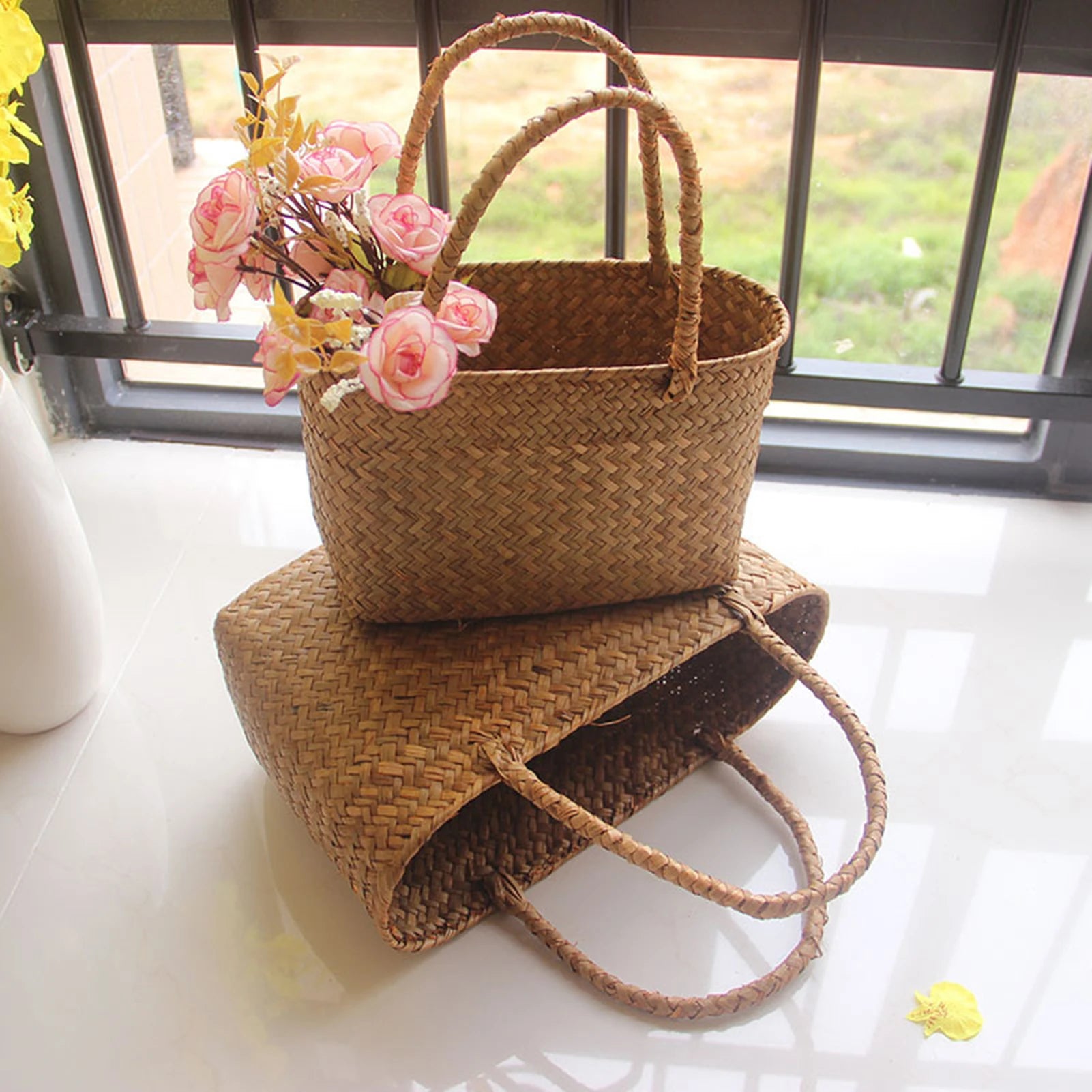🌿🧺🤍 Boho Handwoven Seagrass Basket – Natural Flower Basket & Beach Tote