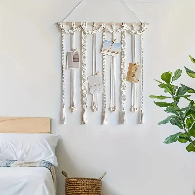 📸🌿🤍 Boho Tassel Photo Display – Macramé Wall Hanging with 20 Wooden Clips