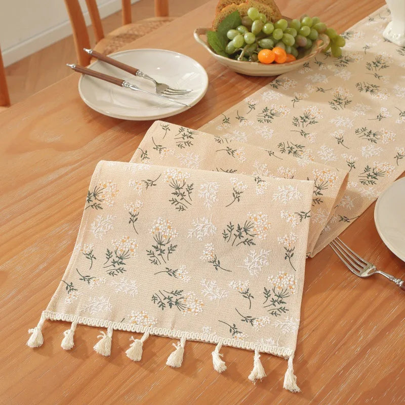 🌿🤍 Boho Embroidered Table Runner – Handmade Jacquard Table Linen